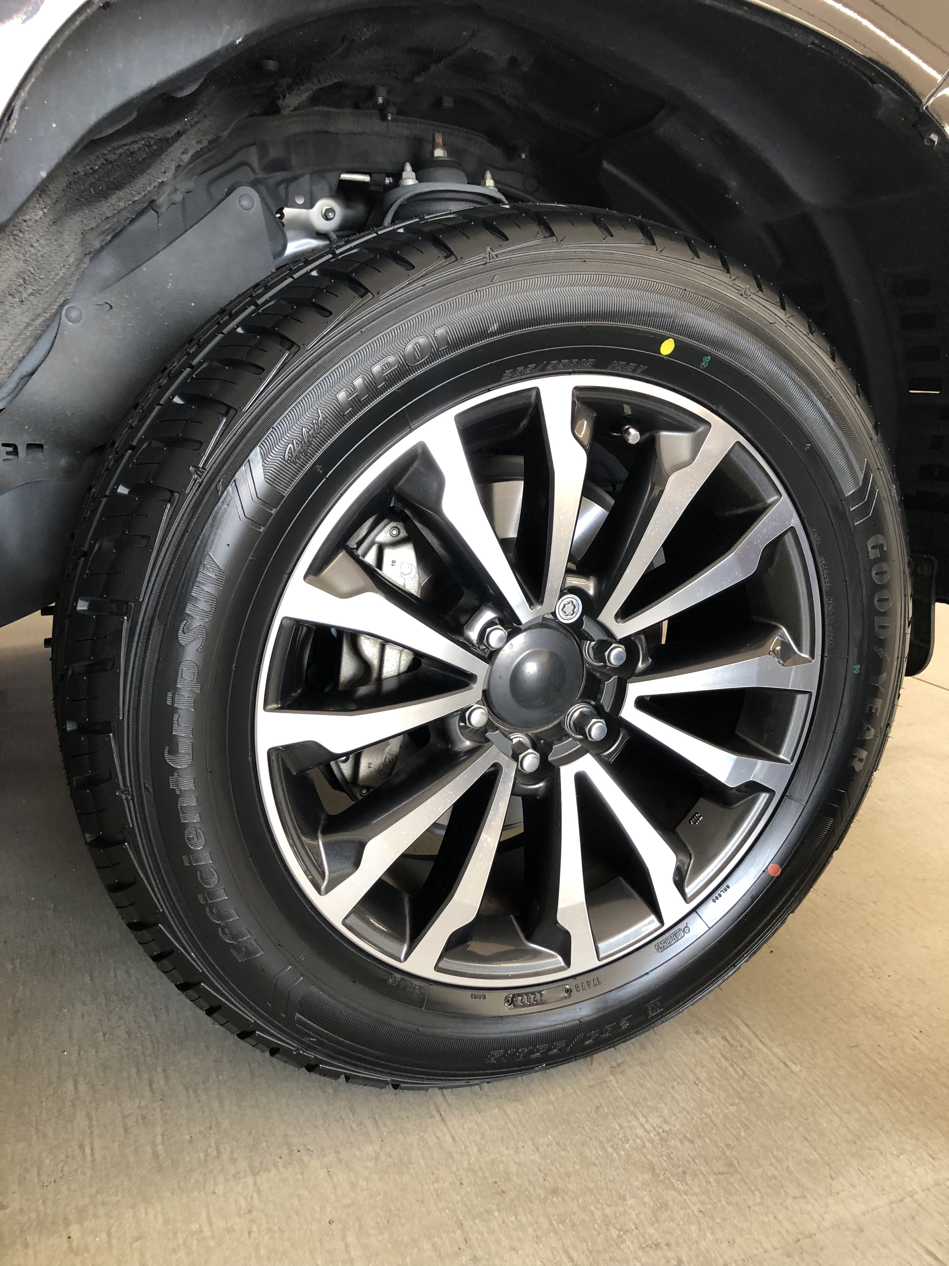 ランクルにE-Grip SUV HP01☆彡｜バロータイヤ市場亀山店｜タイヤ